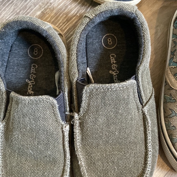 Lot of sandals/ slip on shoes. Size 8. - Picture 2 of 7